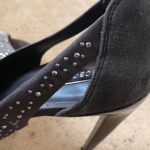 Shoes - Picture 7 of 8